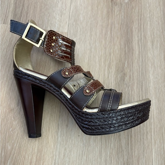 Borghetti Woman’s sz 7 Brown platform sandals shoes - Picture 1 of 9